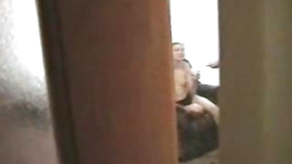 Nestvarni rođendanski poklon za sisatu Milf porno snimci skrivena kamera