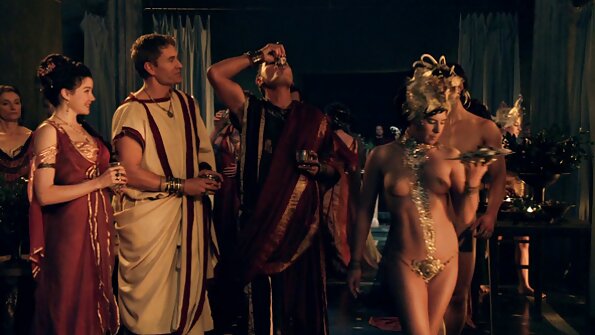 Lijepa beba se zabavlja sex amaterski snimci