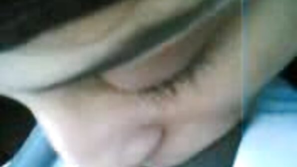 Vitka plavuša je u dobroj formi mobilni porno snimci