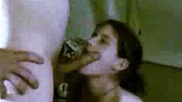 MILF Francesca Le je uvijek amaterski snimci porno spremna za akciju