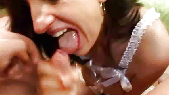 Kurva plavuša jeba sestrinog dečka privatni sex klipovi