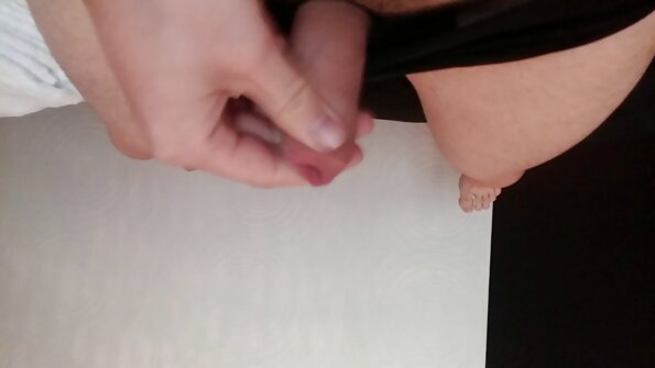 Karen Fisher potresena od strane lovca na MILF privatni snimci porno