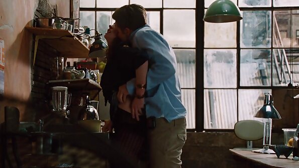 Zor Wood sexi clipovi se seksa u kuhinji