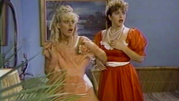 Desiree Dulce i Luna Star bivaju pojedene i sex amaterski snimci pojebane naizmjenično