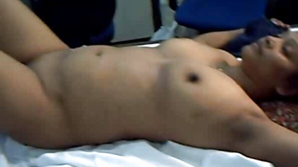 Smeđooka sex amaterski snimci kurva Riley Jean se šuškala u stojećem položaju