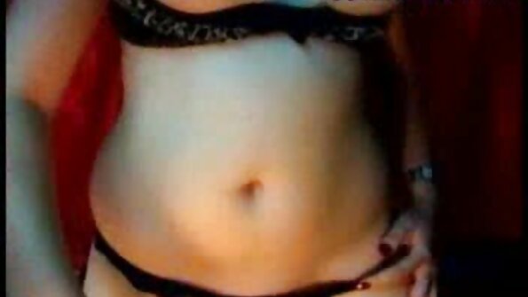 Večeraju amaterski klipovi dvije milfe gladne na kurac...