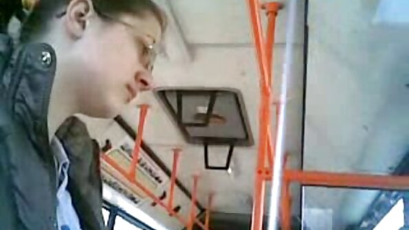 Gadna žena sex porno snimci jebe muževljevu prijateljicu