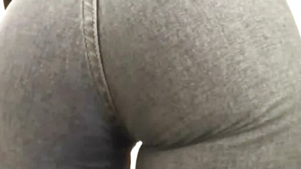 Plavuša MILF Dee Siren domaci sex snimci pokazati svoje teeties