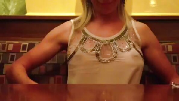 Vruća plesačica jebe svog agenta porno snimke