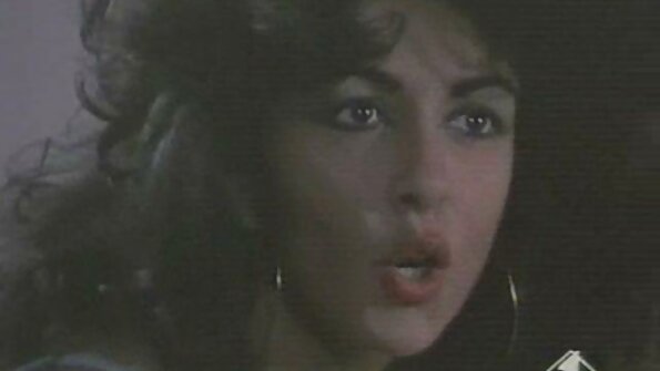 Napaljeni par amaterski sex klipovi vodi ljubav