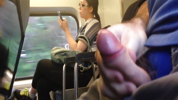 Gina Ferocious porno mobilni snimci uzima spermu na naočale nakon lijepog jebanja