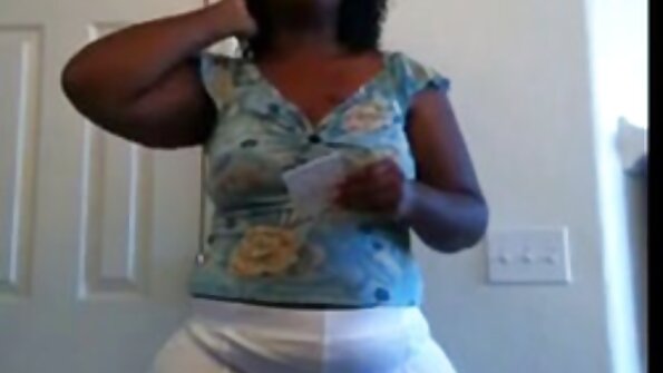 Slutty MILF Dijeli Ramons Hard erotske snimke Baloney