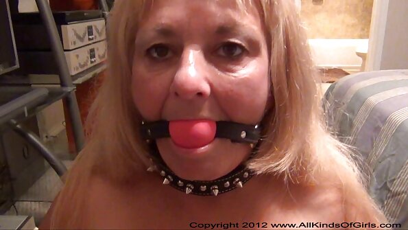 Slatka amaterski sex klipovi Alexis Adams zaslužila je dobru ševu