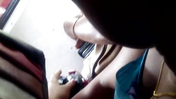 Domaćica Tara Holiday Desire Levis Giant amaterski klipovi Beefsti