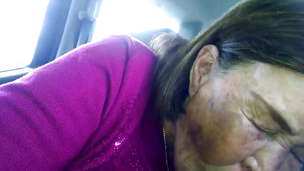 Kučkasta brineta MILF jebeno u njoj iza sandra afrika porno snimak