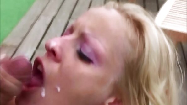 Raunchy MILF Vicky domaci sex snimci pušenje i jebanje